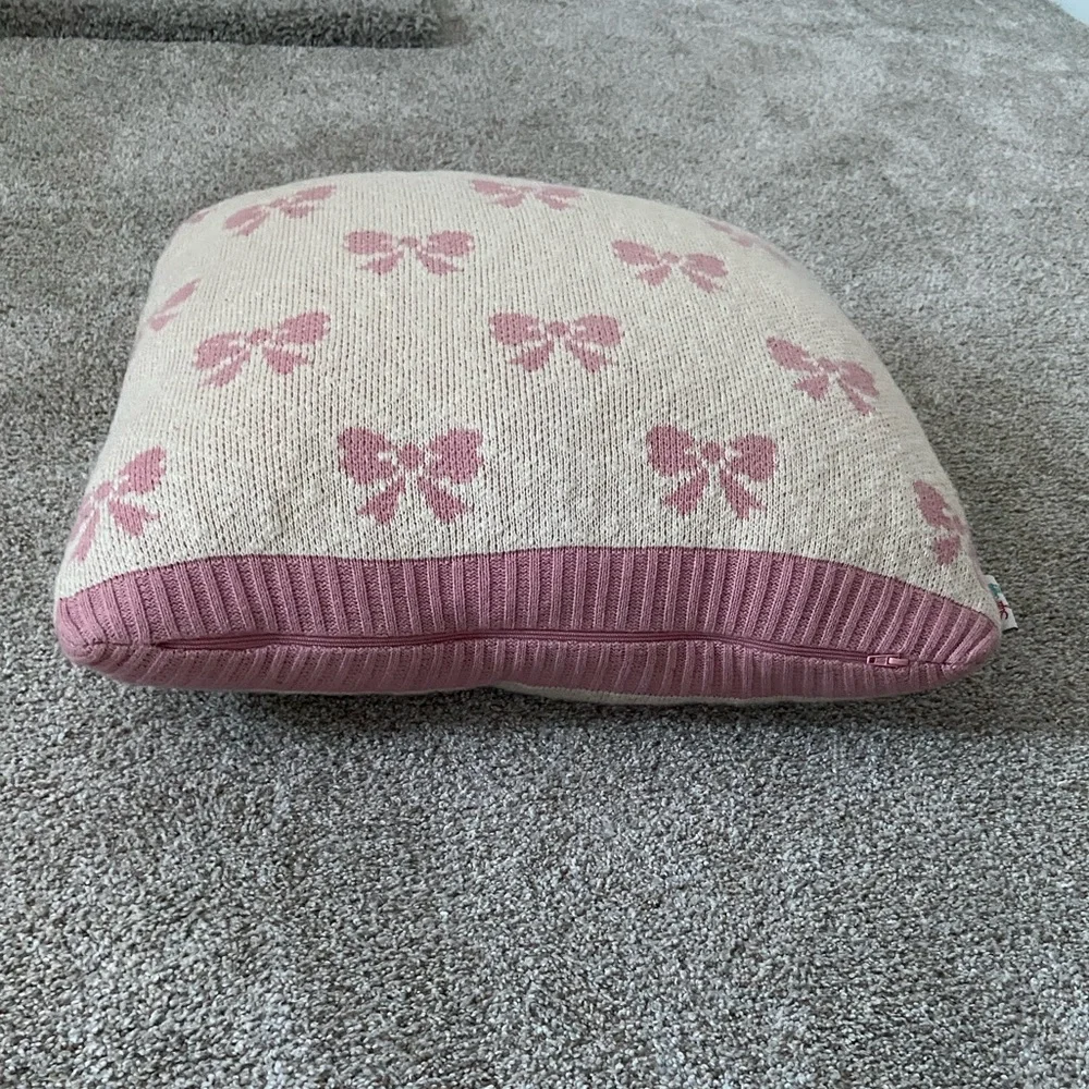 Pink Bow Throw pillow Coquette